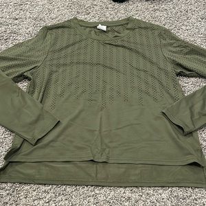 NWOT Zyia Chillcicle top